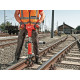 Гайковерт железнодорожный аккумуляторный 1'' (2000 Нм) MILWAUKEE M18 FHIWF1R-0C (каркас) Гайковерт железнодорожный аккумуляторный 1'' (2000 Нм) MILWAUKEE M18 FHIWF1R-0C (каркас)