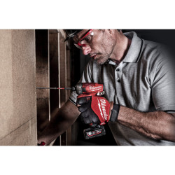 Біта SHOCKWAVE MILWAUKEE, TX20, 90мм (1шт) Біта SHOCKWAVE MILWAUKEE, TX20, 90мм (1шт)