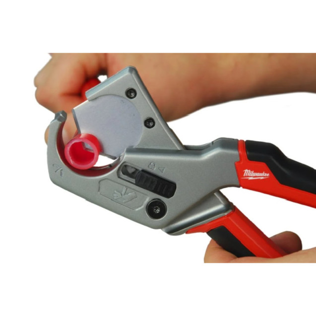 Резак для пластиковых труб MILWAUKEE 48224202