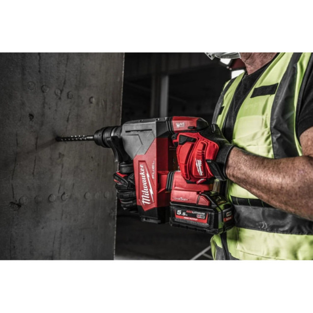 Перфоратор аккумуляторный бесщёточный SDS PLUS удар 5,0 Дж M18 ONEFHPX-0X FUEL FIXTEC™