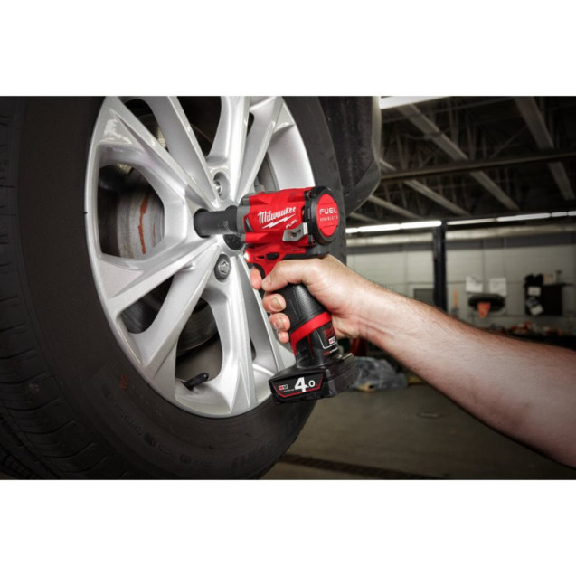 Гайковерт высокомоментный MILWAUKEE 1/2 Гайковерт высокомоментный MILWAUKEE 1/2