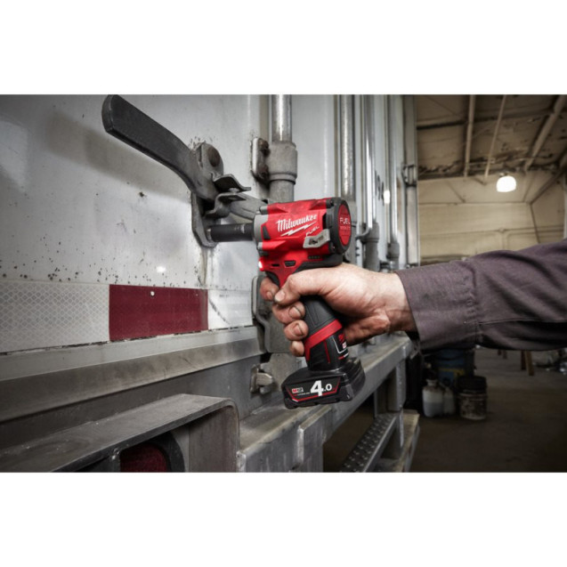 Гайковерт высокомоментный MILWAUKEE 1/2 Гайковерт высокомоментный MILWAUKEE 1/2