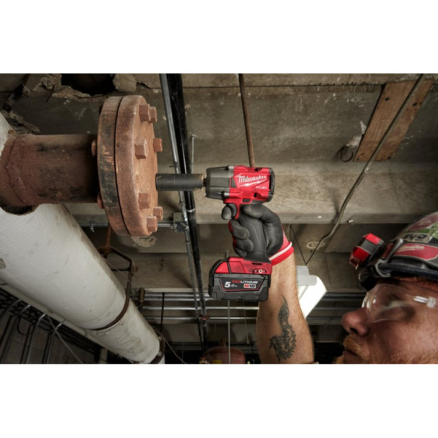 Гайковерт высокомоментный MILWAUKEE 1/2 Гайковерт высокомоментный MILWAUKEE 1/2
