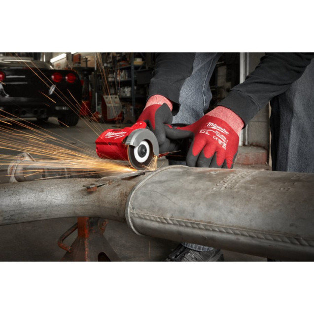 Субкомпактна багатофункціональна відрізна машина MILWAUKEE M12 FCOT-422X FUEL 4933464619
