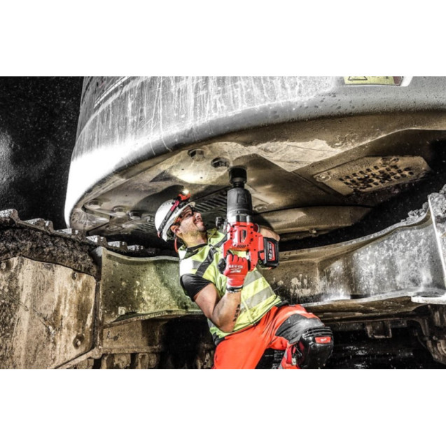 Гайкокрут високомоментний 1'' (2711 Нм) MILWAUKEE M18 FUEL ONEFHIWF1DS-121C Гайкокрут високомоментний 1'' (2711 Нм) MILWAUKEE M18 FUEL ONEFHIWF1DS-121C
