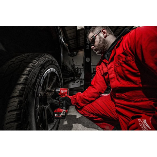 Гайковерт высокомоментный MILWAUKEE 1/2 Гайковерт высокомоментный MILWAUKEE 1/2