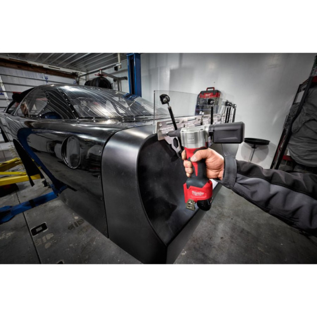 Заклепочник акумуляторний MILWAUKEE M12 BPRT-0, закл. 2,4-4,8мм