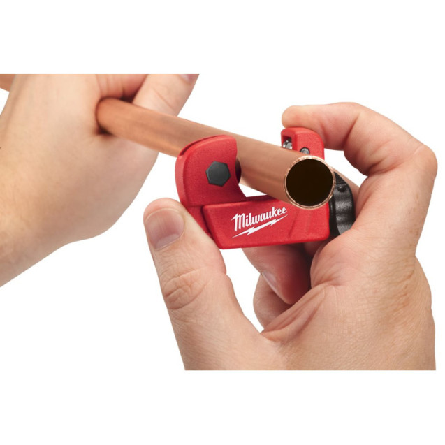 Мини-труборез для медных труб MILWAUKEE 48229250  3-15мм
