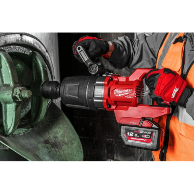 Гайкокрут високомоментний 1'' (2711 Нм) MILWAUKEE M18 FUEL ONEFHIWF1DS-121C Гайкокрут високомоментний 1'' (2711 Нм) MILWAUKEE M18 FUEL ONEFHIWF1DS-121C