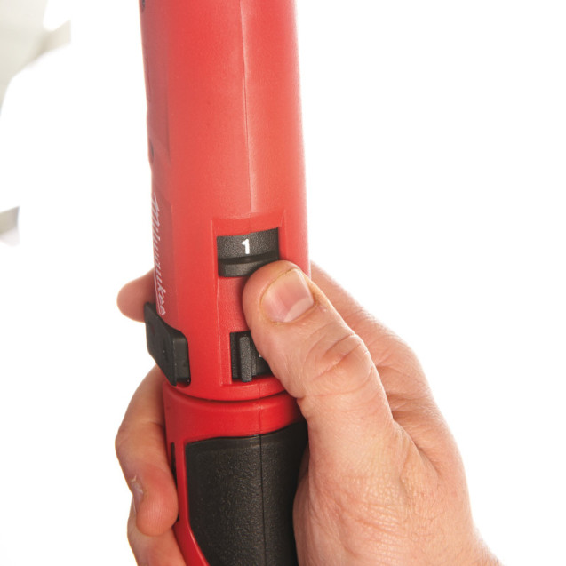 Аккумуляторная отвертка, крут. мом. 5 Нм, MILWAUKEE M4 D-202B 4933440475
