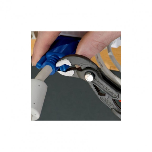 Высокотехнологичные сантехнические клещи Cobra KNIPEX 87 01 125