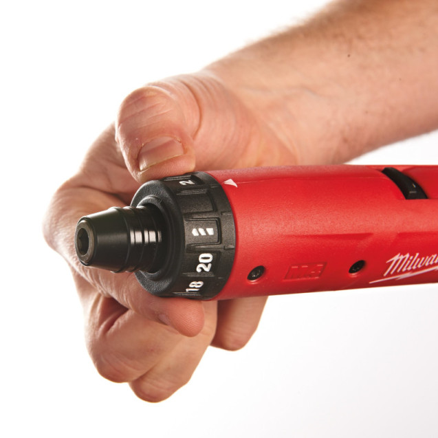 Аккумуляторная отвертка, крут. мом. 5 Нм, MILWAUKEE M4 D-202B 4933440475