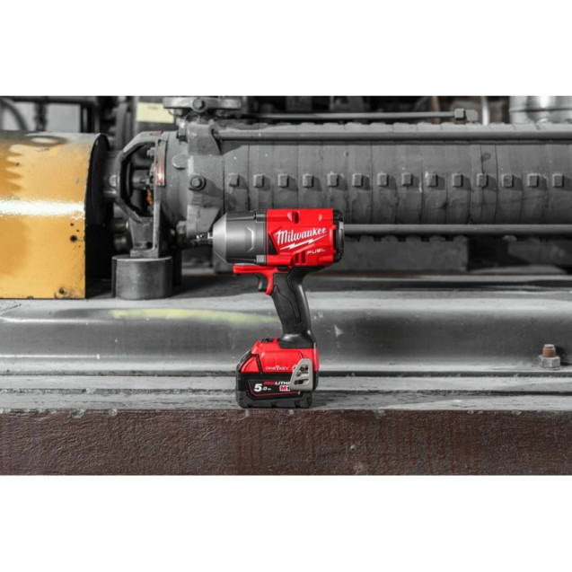 Гайковерт високомоментний MILWAUKEE 1/2 Гайковерт високомоментний MILWAUKEE 1/2