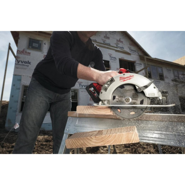 Циркулярна пила з діаметром диска 190 M18 BLCS66-0X MILWAUKEE 4933464589 Циркулярна пила з діаметром диска 190 M18 BLCS66-0X MILWAUKEE 4933464589