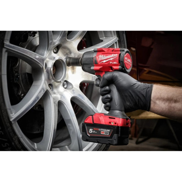 Гайковерт высокомоментный MILWAUKEE 1/2 Гайковерт высокомоментный MILWAUKEE 1/2