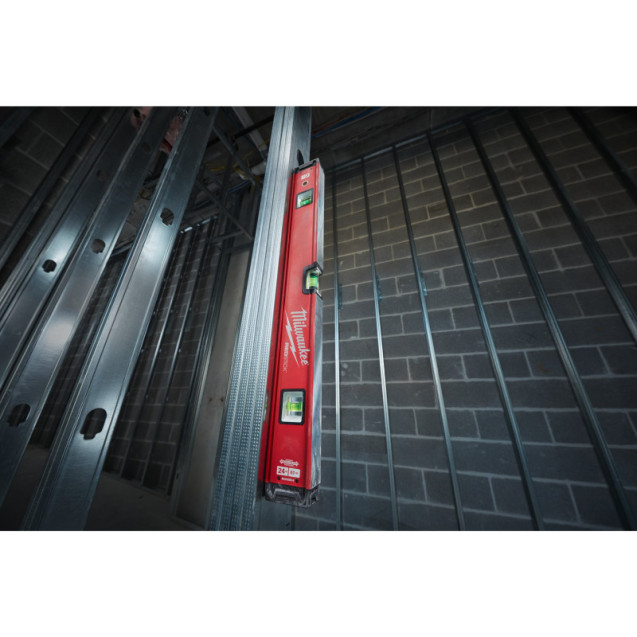 Уровень Milwaukee REDSTICK Backbone 60 Магнитный